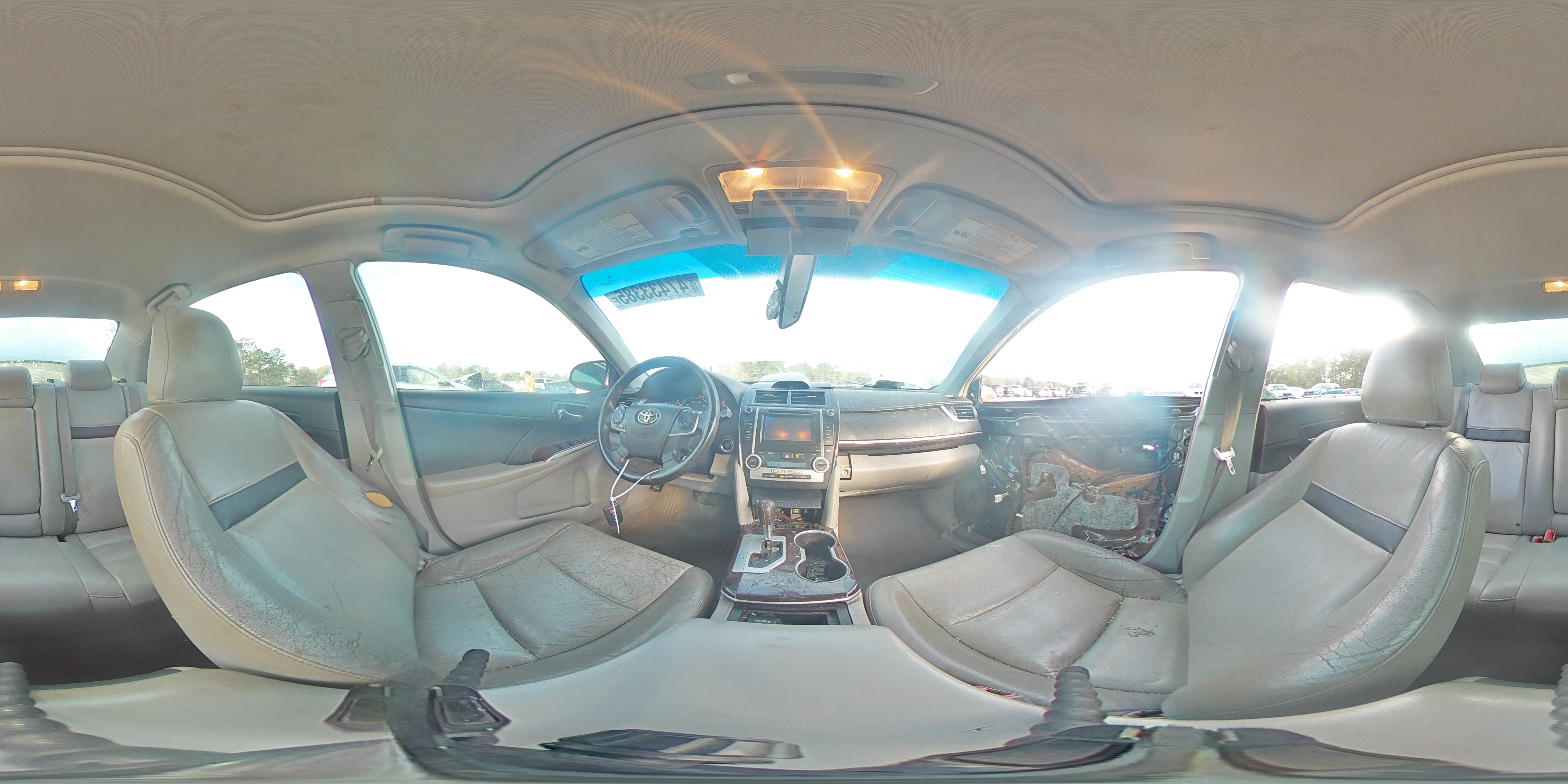 2013 Toyota Camry - Image 13
