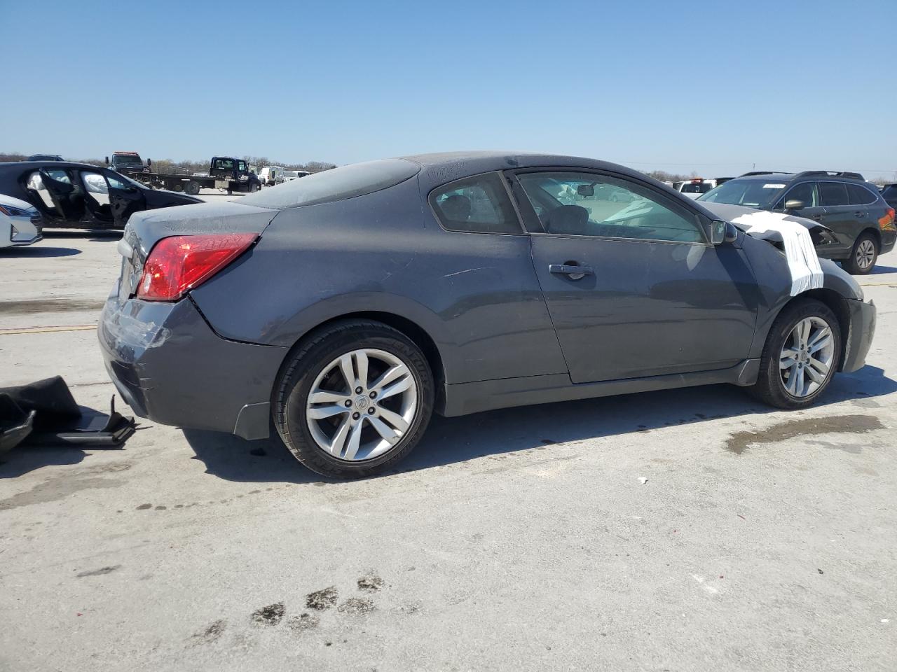 2011 Nissan Altima - Image 3