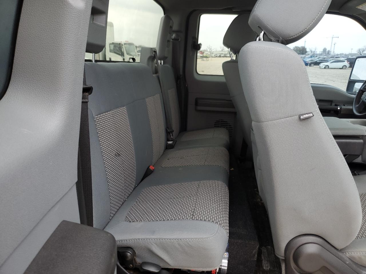 2012 Ford F250 - Image 11