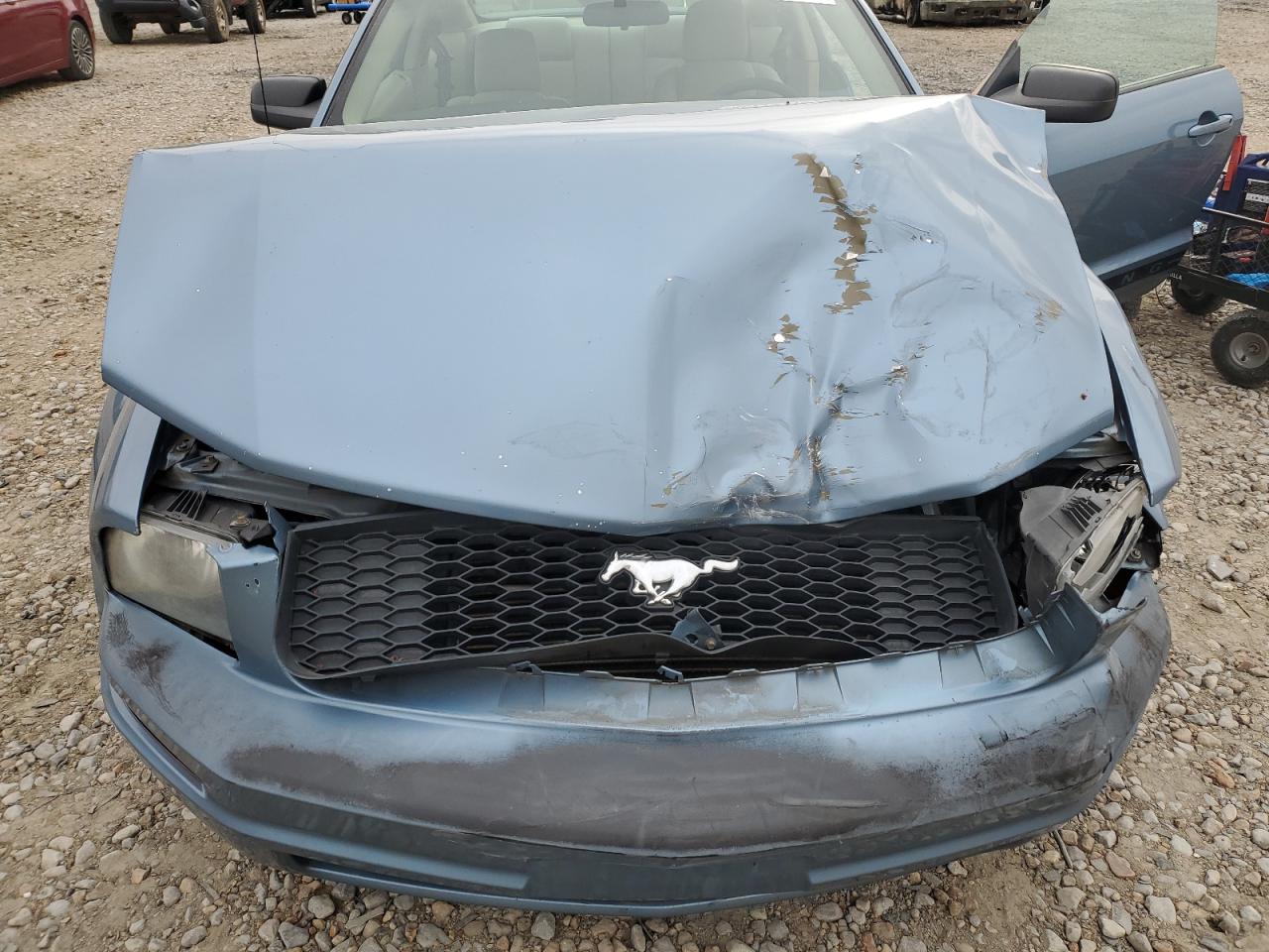 2008 Ford Mustang - Image 13