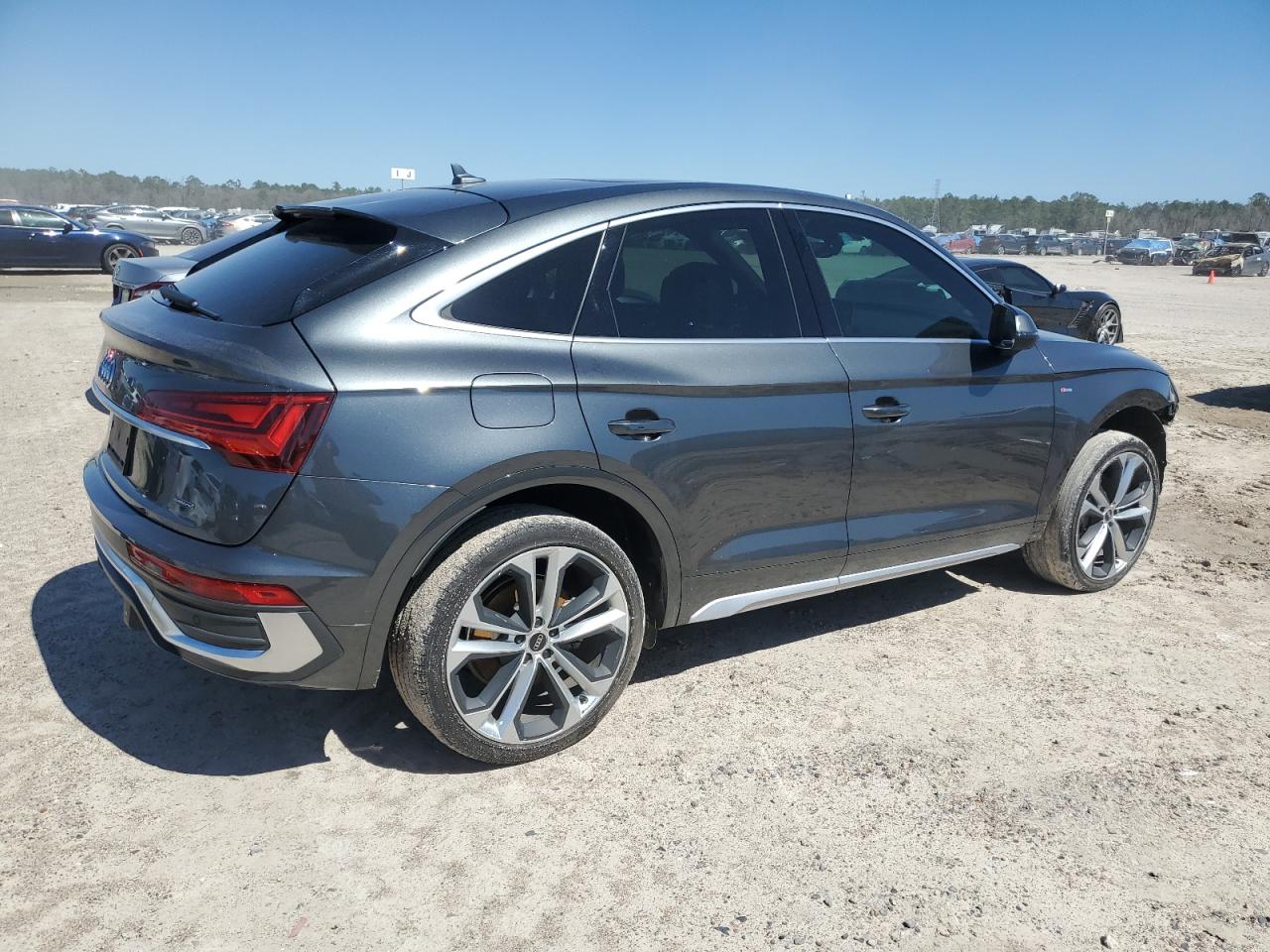 2021 Audi Q5 - Image 3