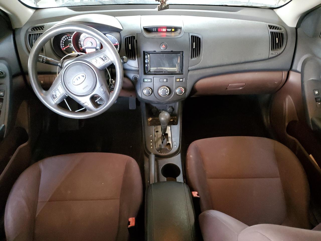 2010 Kia Forte - Image 8