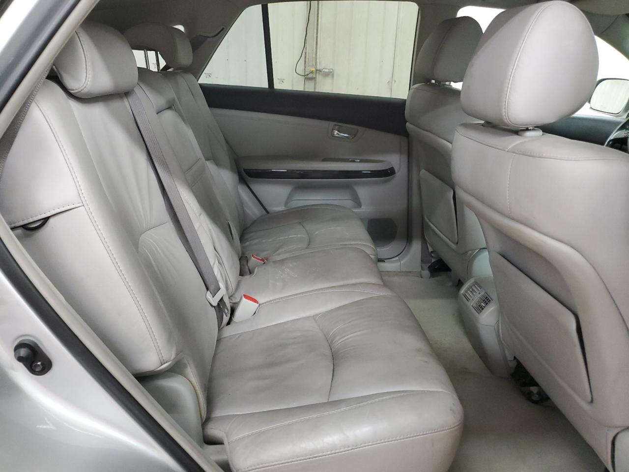 2009 Lexus RX - Image 10
