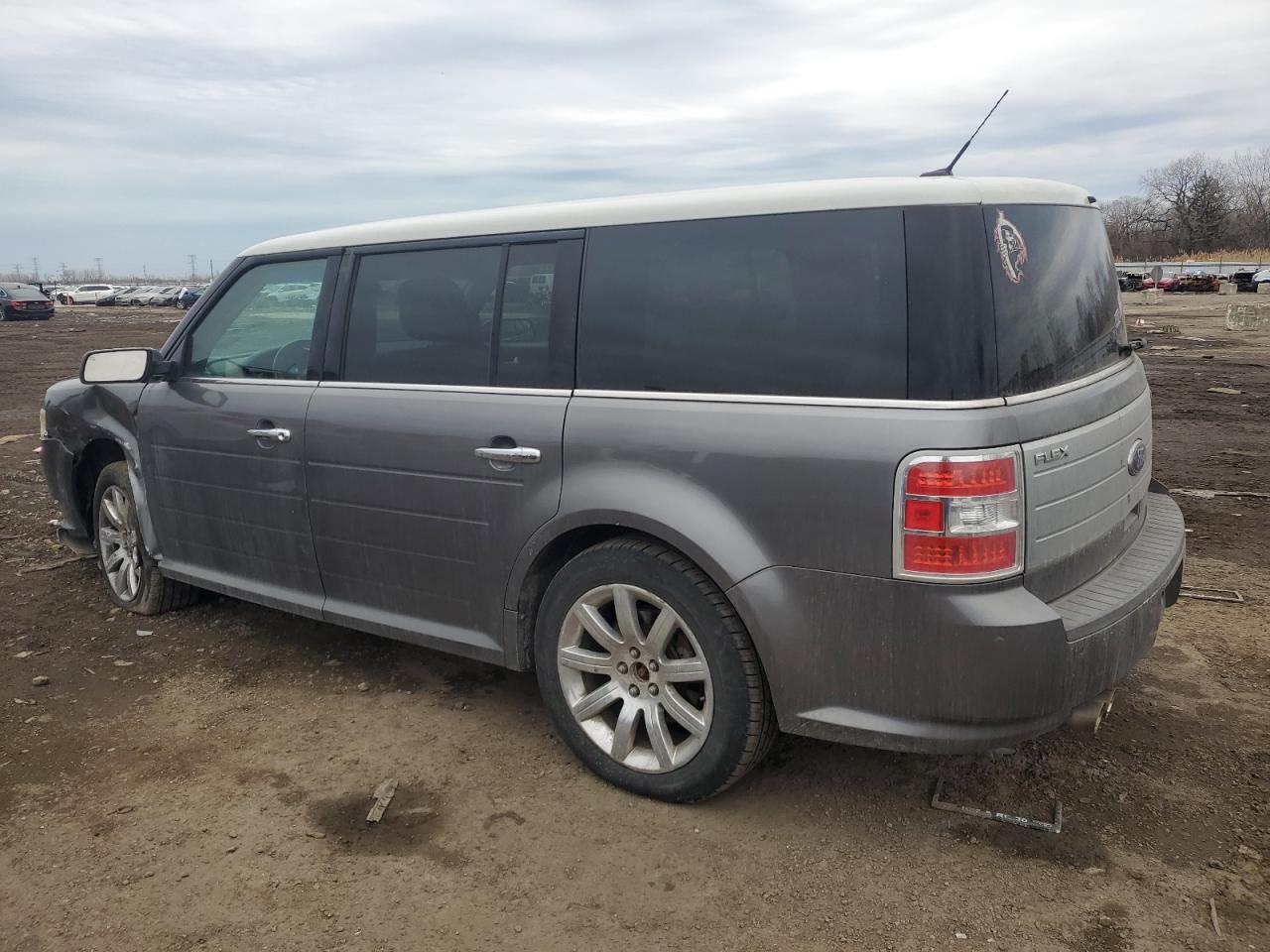 2009 Ford Flex - Image 2