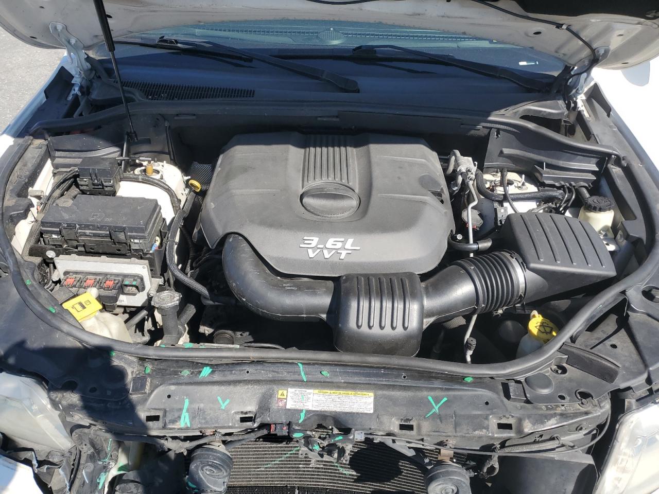 2012 Jeep Grand Cherokee - Image 14