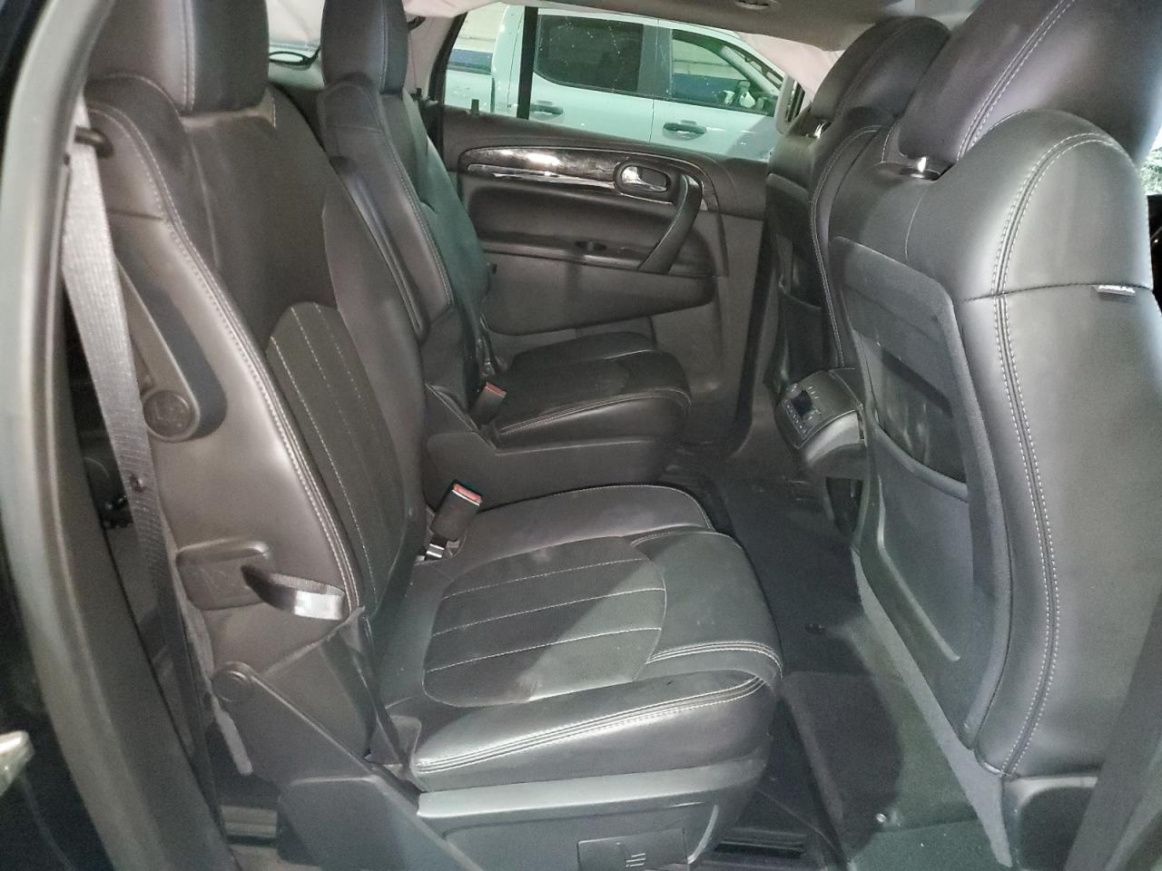 2016 Buick Enclave - Image 11