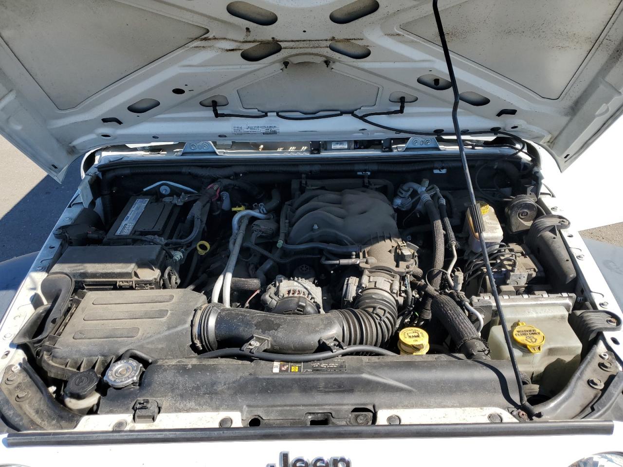 2017 Jeep Wrangler - Image 12