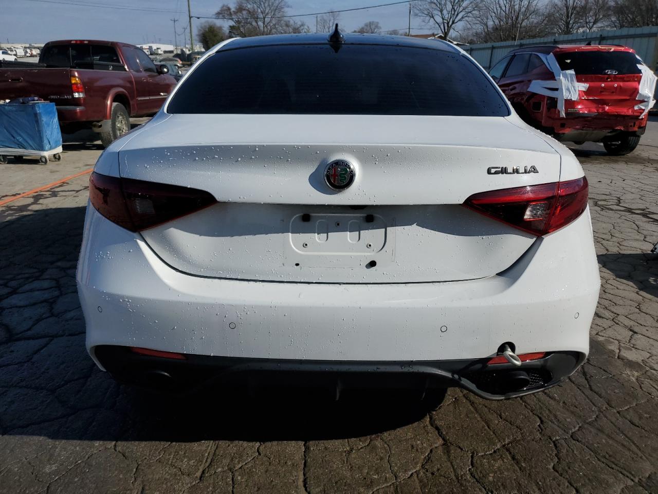 2020 Alfa Romeo Giulia - Image 6