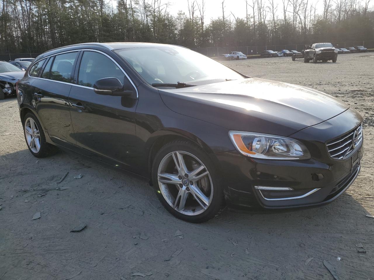 2016 Volvo V60 - Image 4