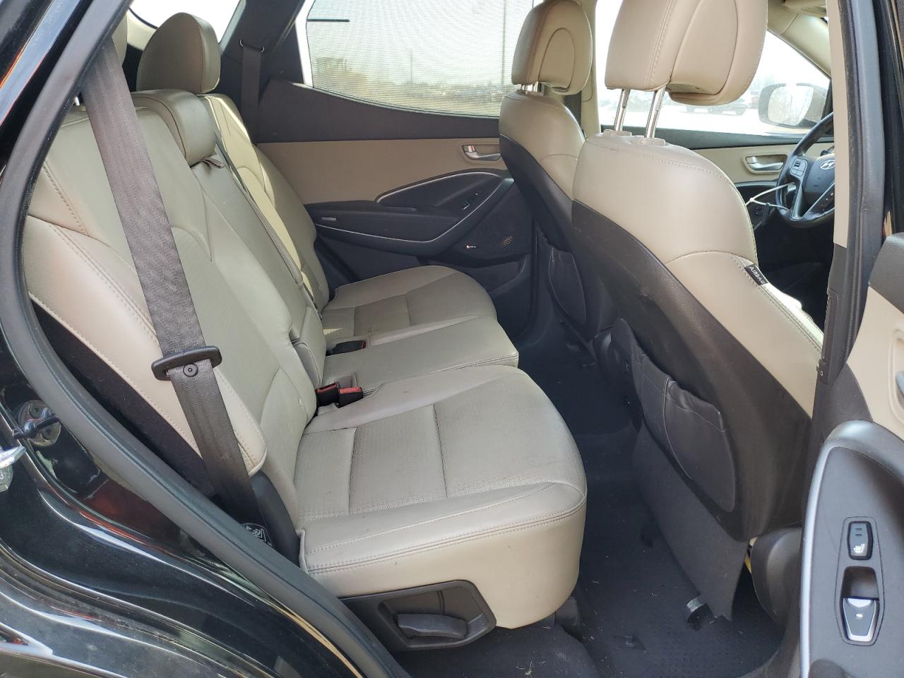 2013 Hyundai Santa Fe - Image 11