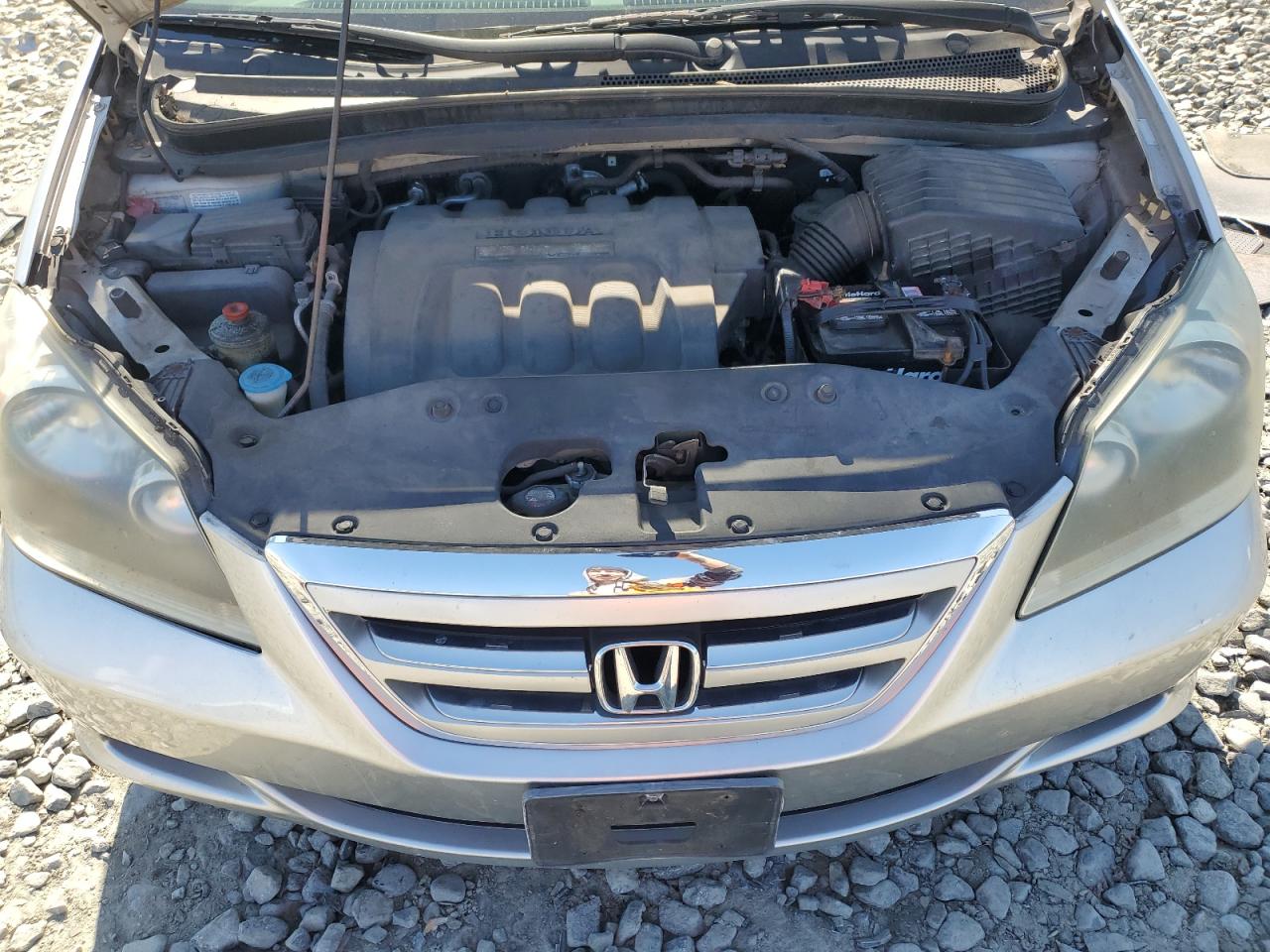 2005 Honda Odyssey - Image 13
