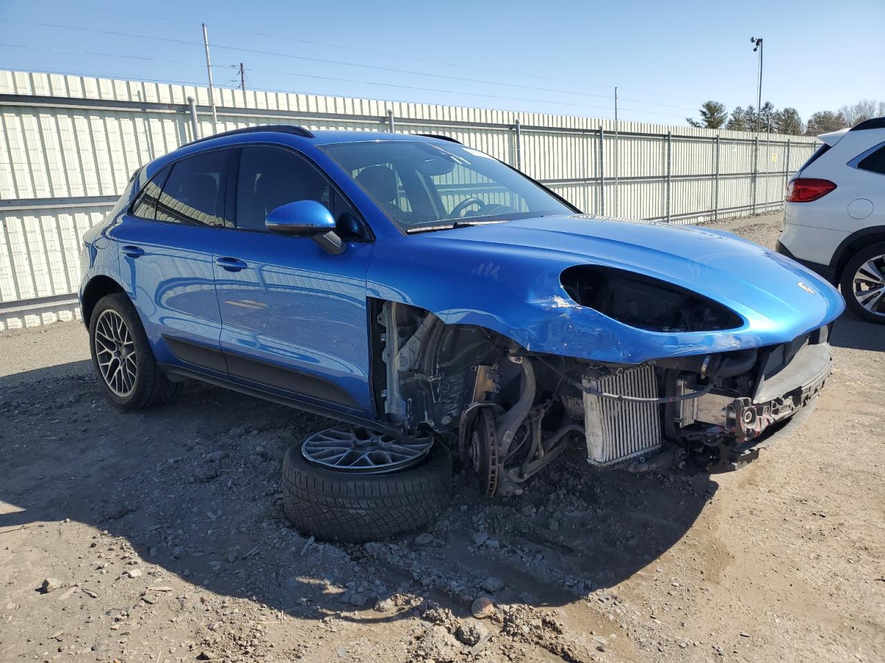 2017 Porsche Macan - Image 4