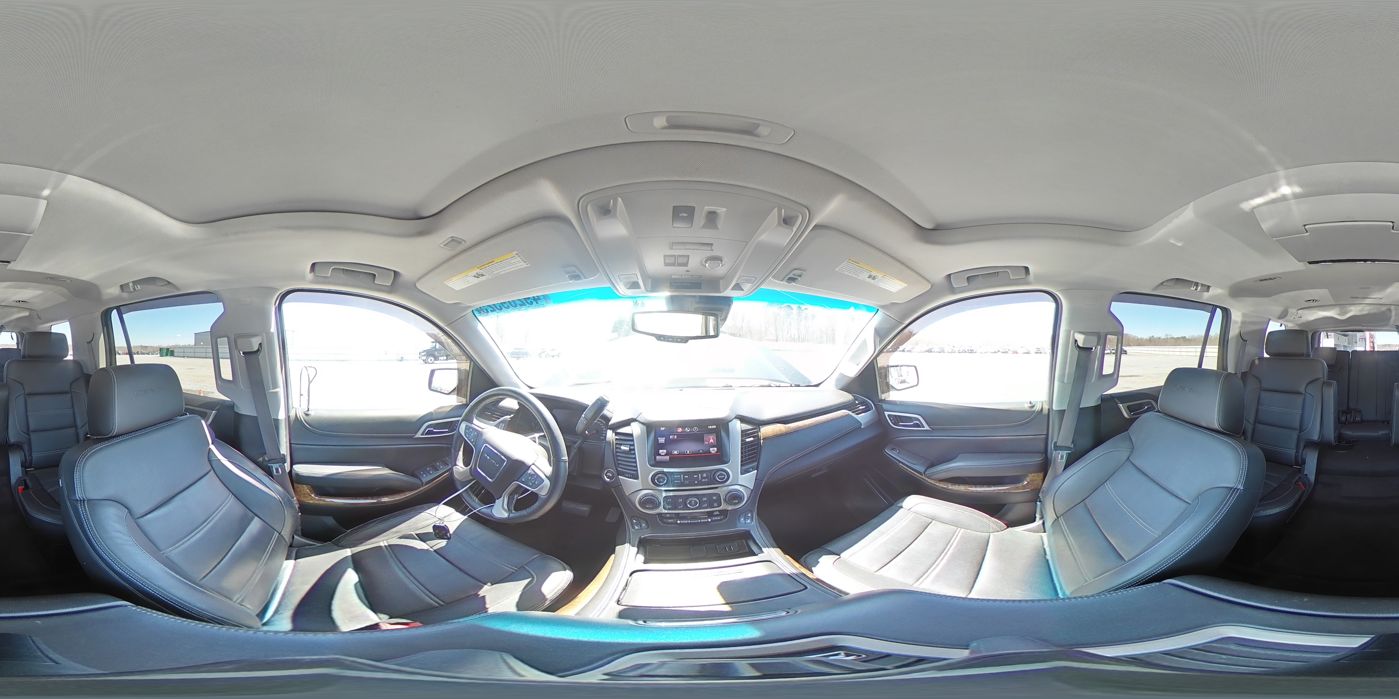 2015 GMC Yukon - Image 13