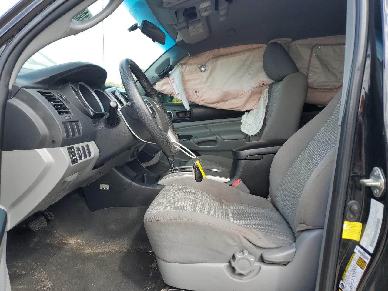 2015 Toyota Tacoma - Image 7