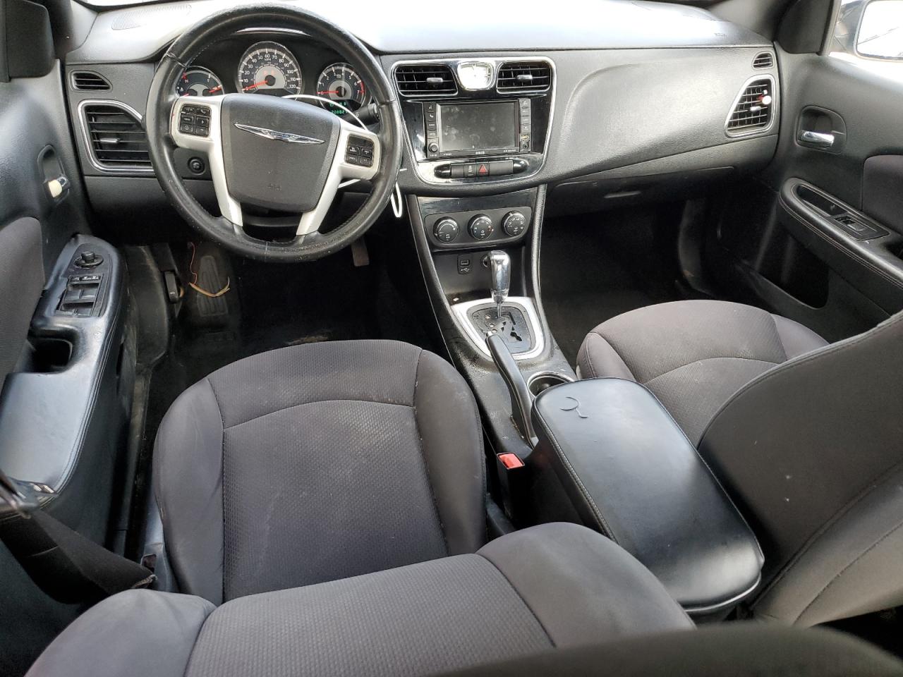 2013 Chrysler 200 - Image 8