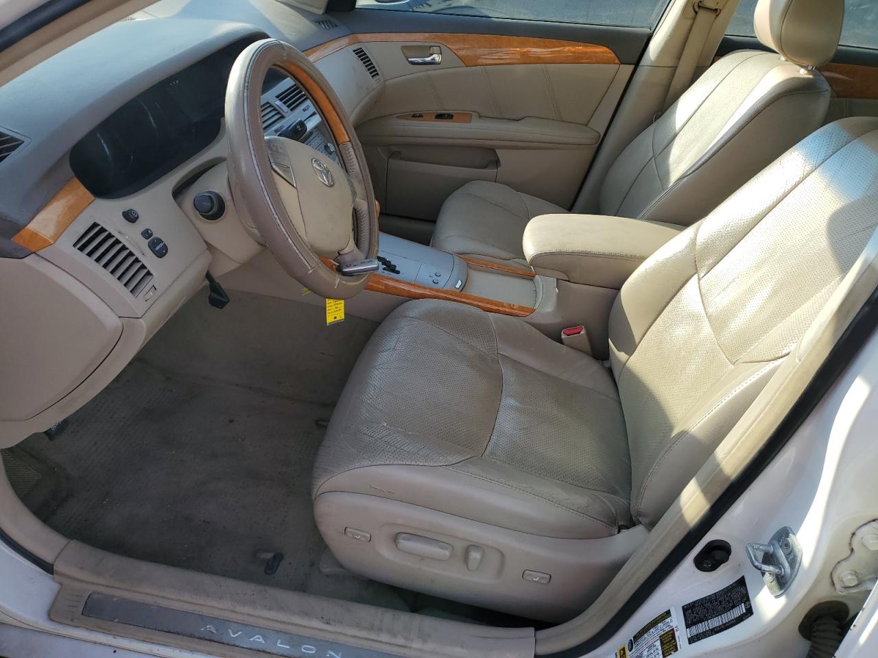 2007 Toyota Avalon - Image 7