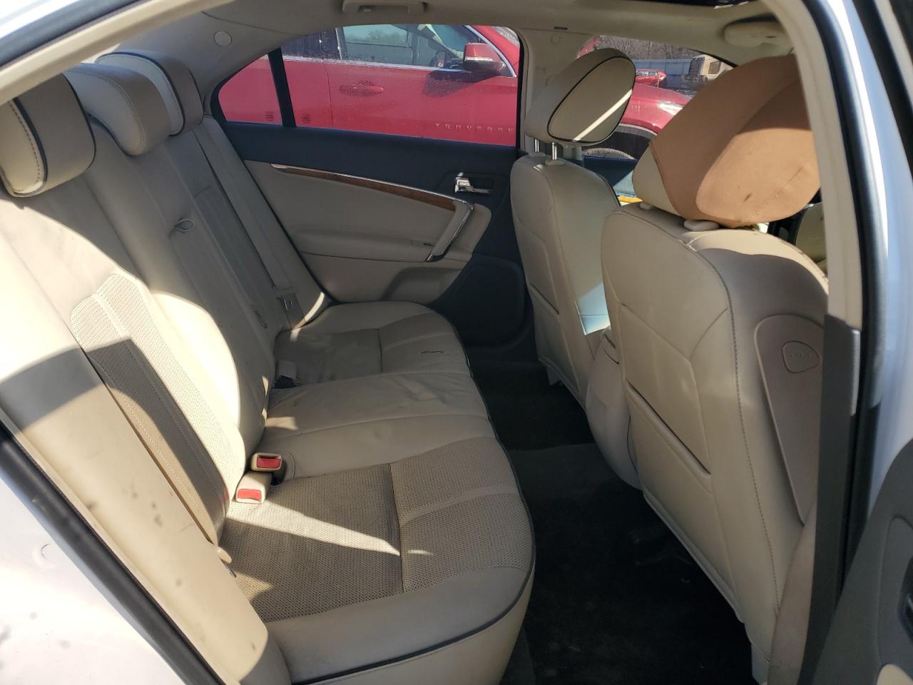 2010 Lincoln MKZ - Image 10