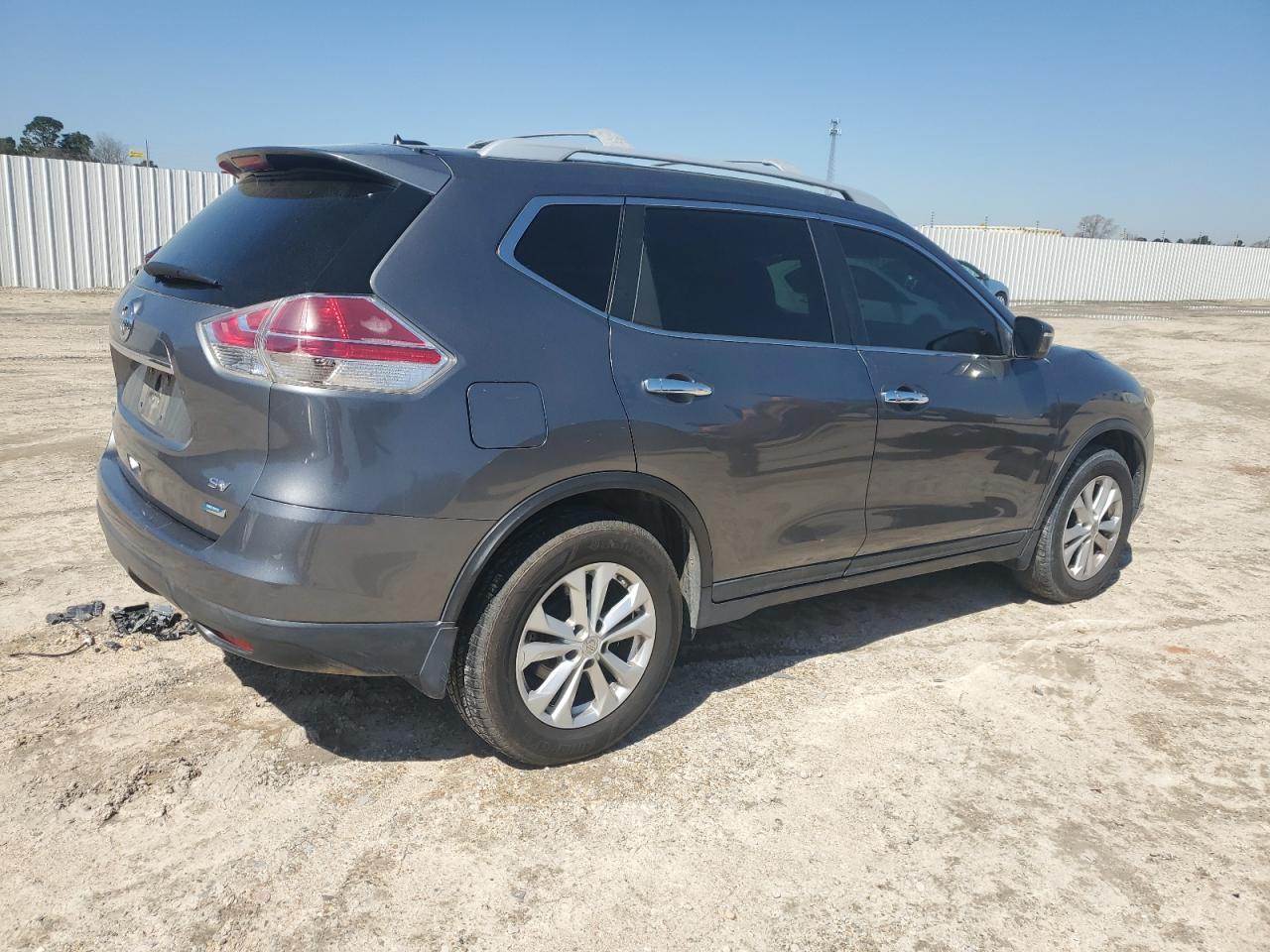 2014 Nissan Rogue - Image 3