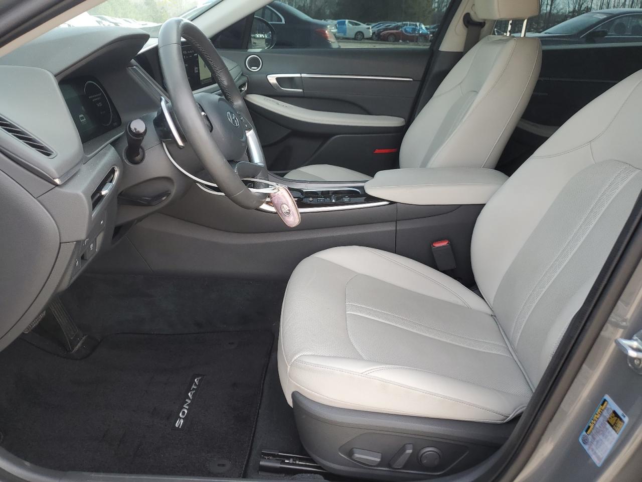 2022 Hyundai Sonata - Image 7