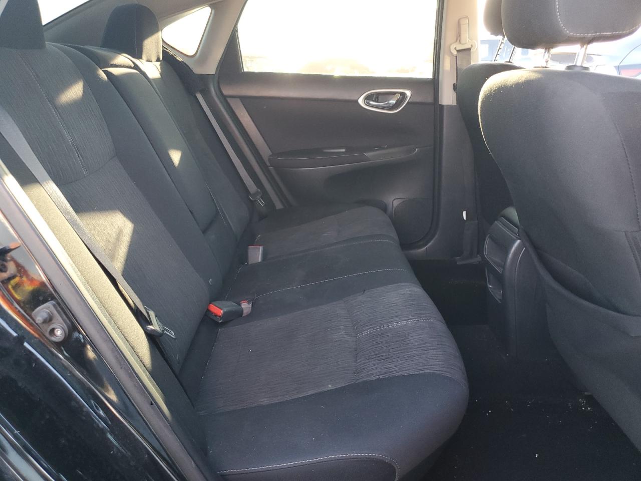 2015 Nissan Sentra - Image 10
