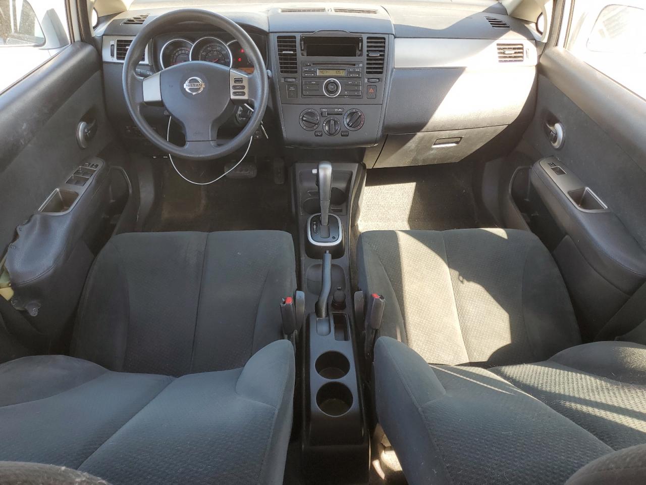 2010 Nissan Versa - Image 8