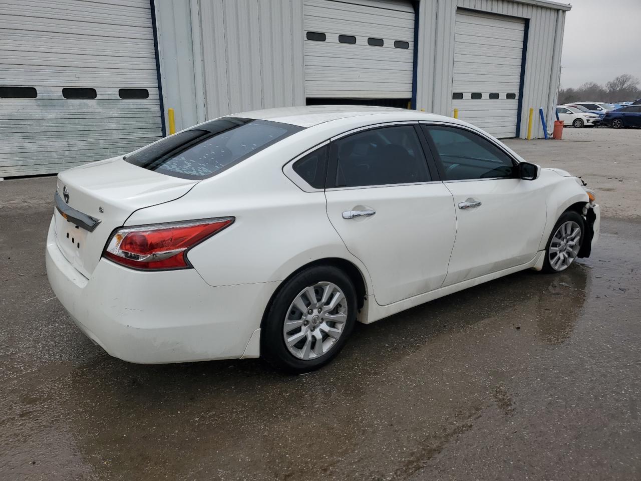 2015 Nissan Altima - Image 3