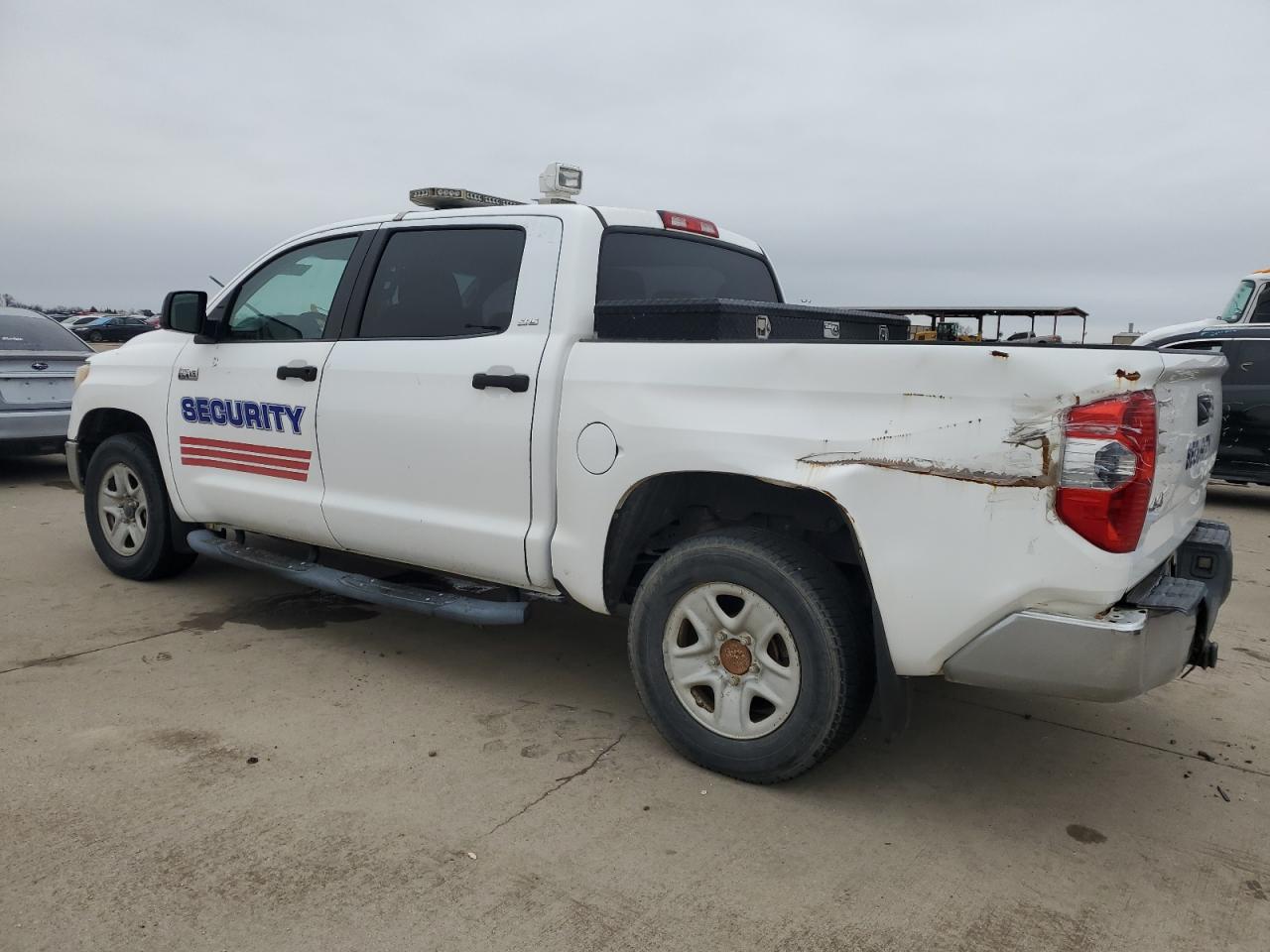2014 Toyota Tundra - Image 2