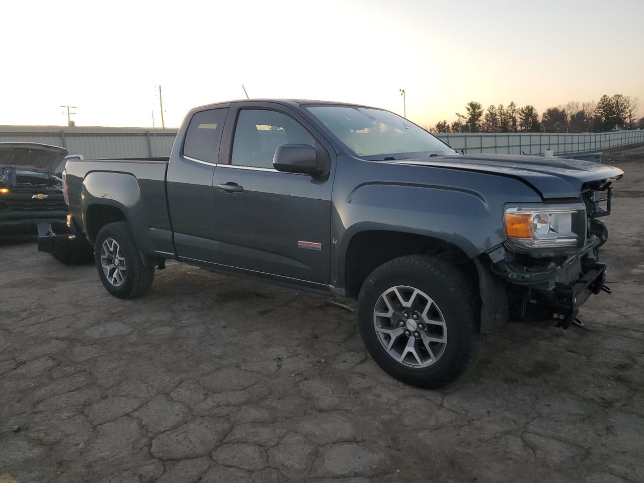 2015 GMC Canyon - Image 4