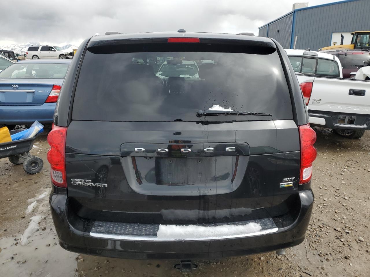 2017 Dodge Caravan - Image 6