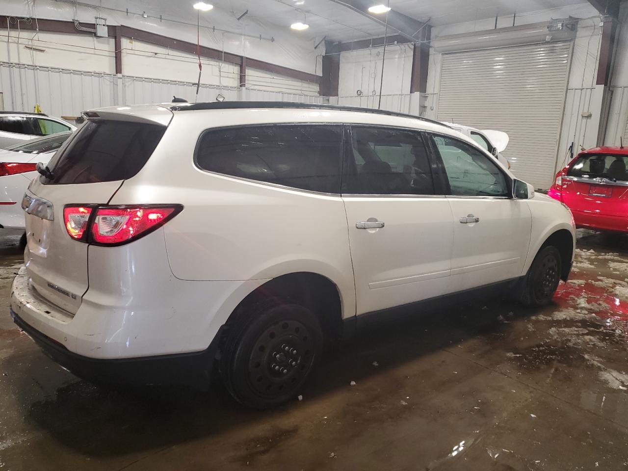 2015 Chevrolet Traverse - Image 3