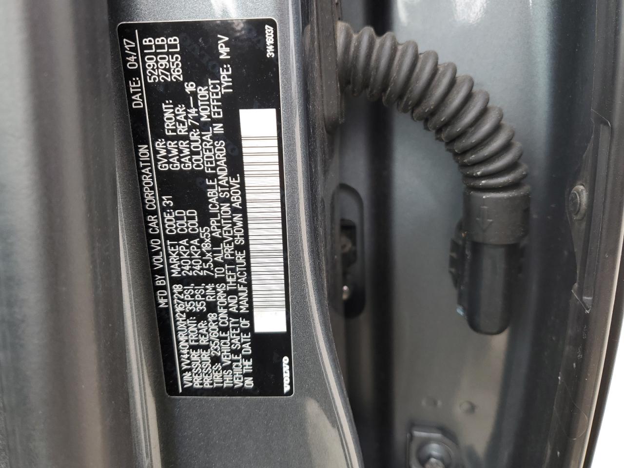 2017 Volvo XC60 - Image 13