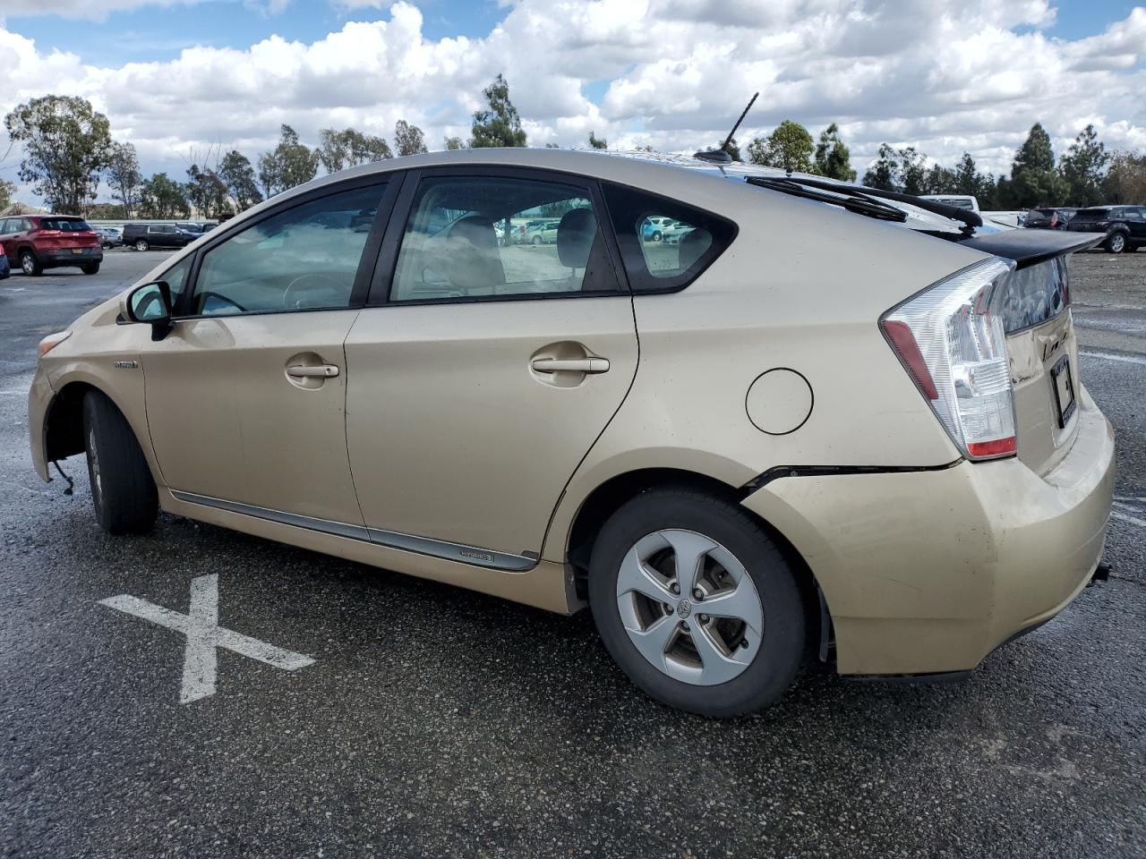 2010 Toyota Prius - Image 2