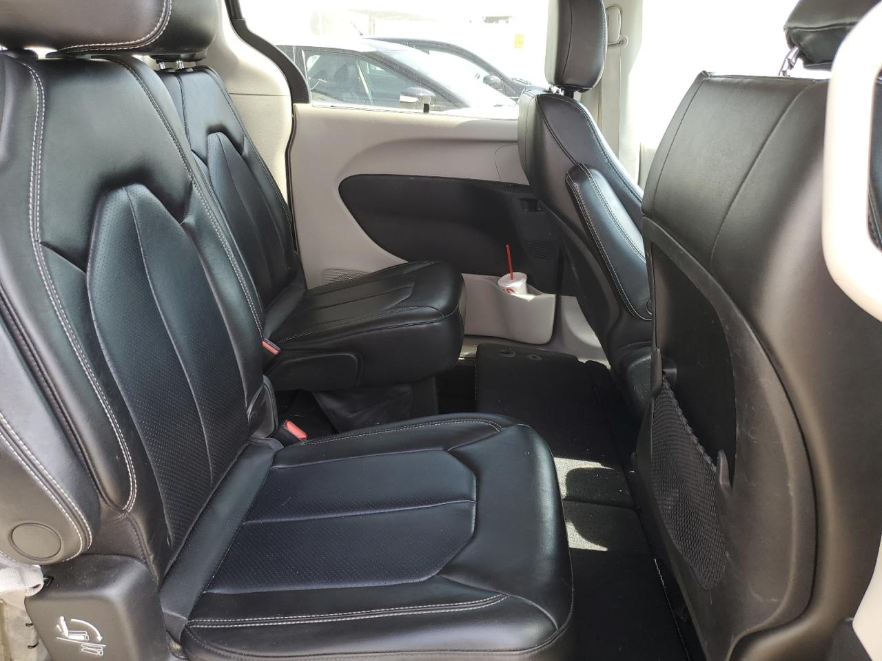 2021 Chrysler Voyager - Image 10