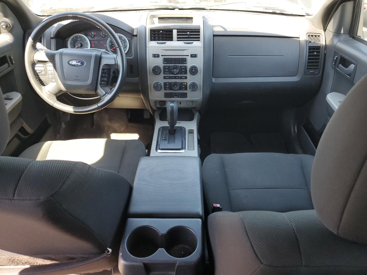 2010 Ford Escape - Image 8
