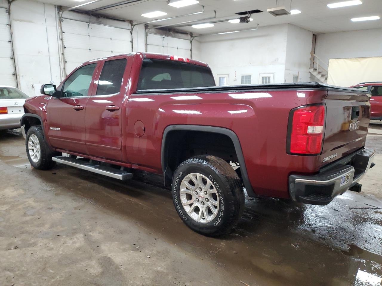 2015 GMC Sierra - Image 2