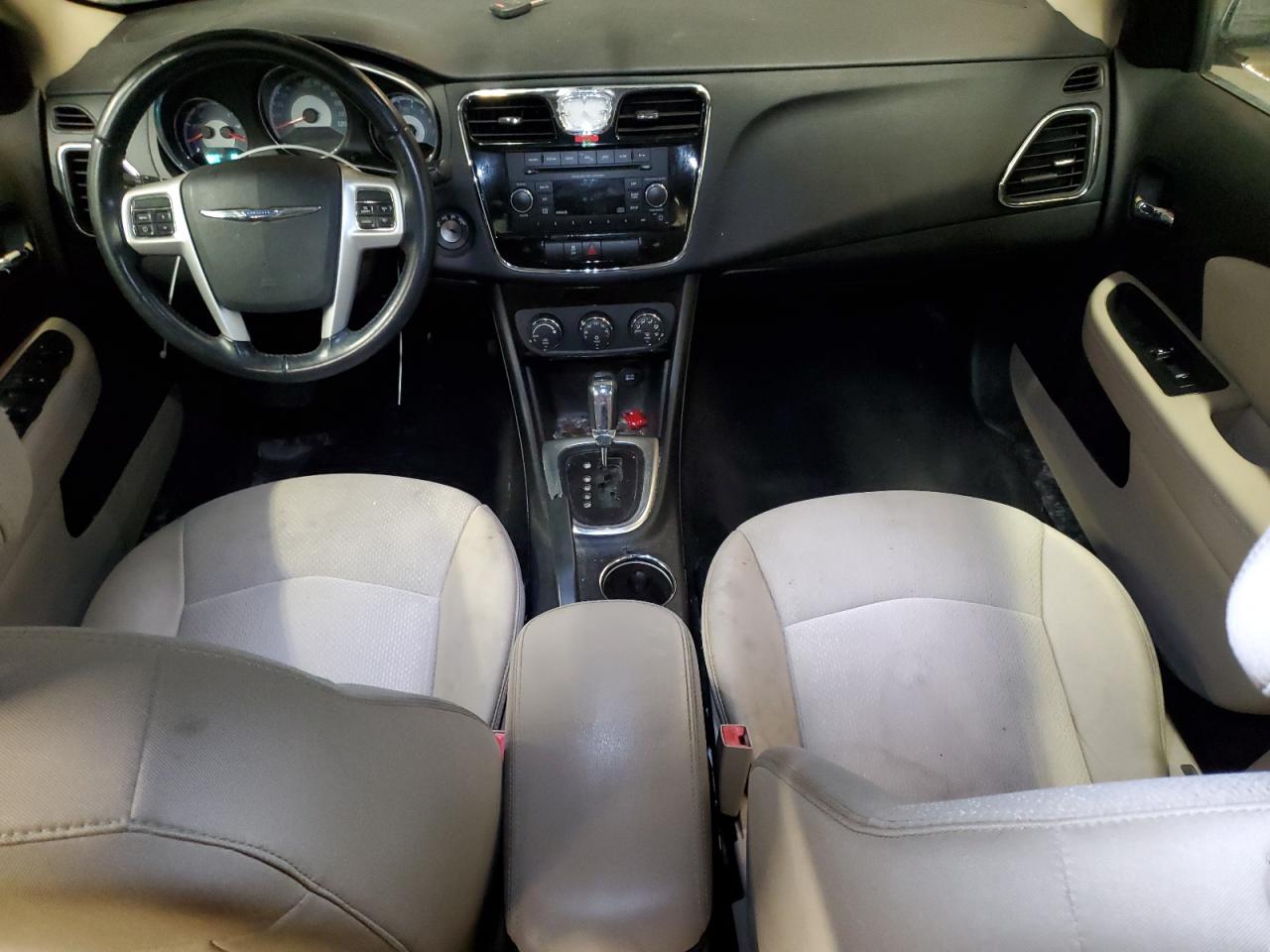 2012 Chrysler 200 - Image 8
