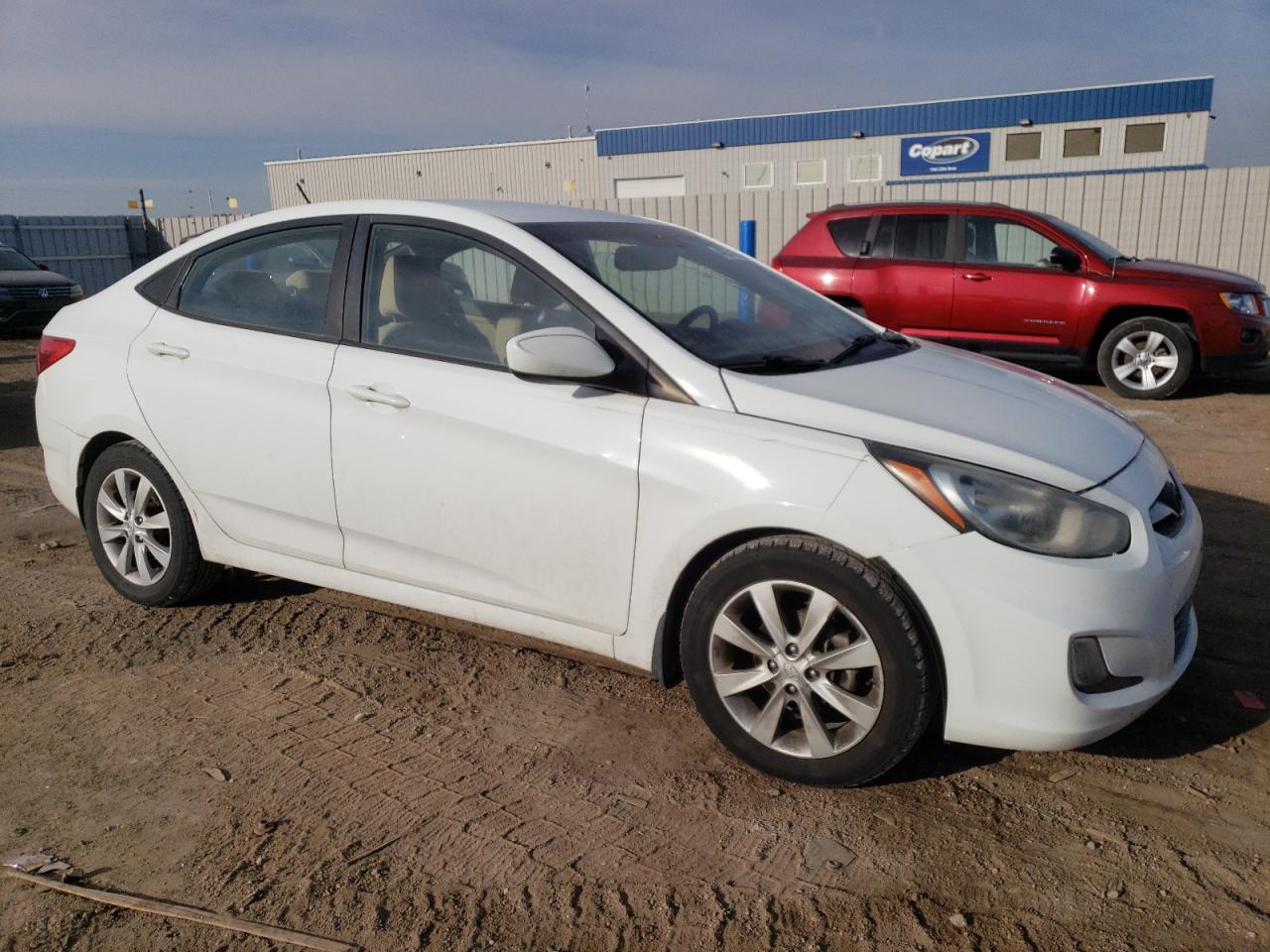 2013 Hyundai Accent - Image 4