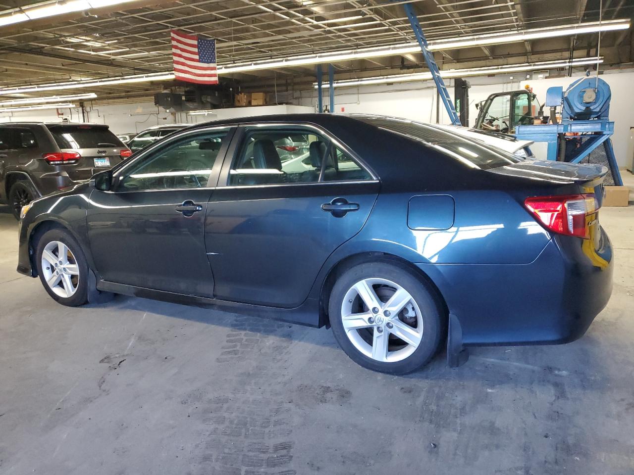 2014 Toyota Camry - Image 2