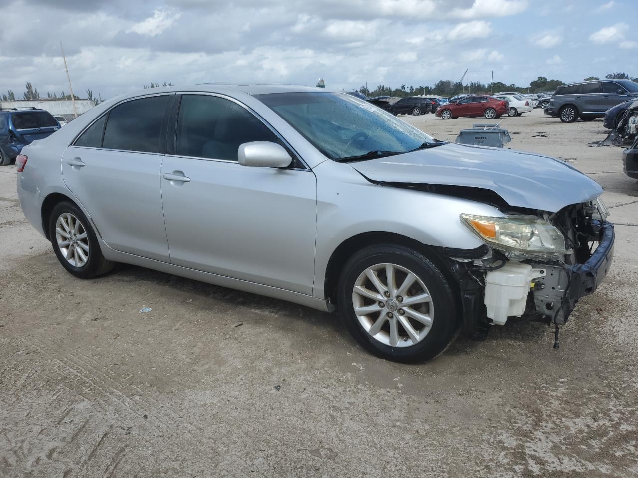 2010 Toyota Camry - Image 4