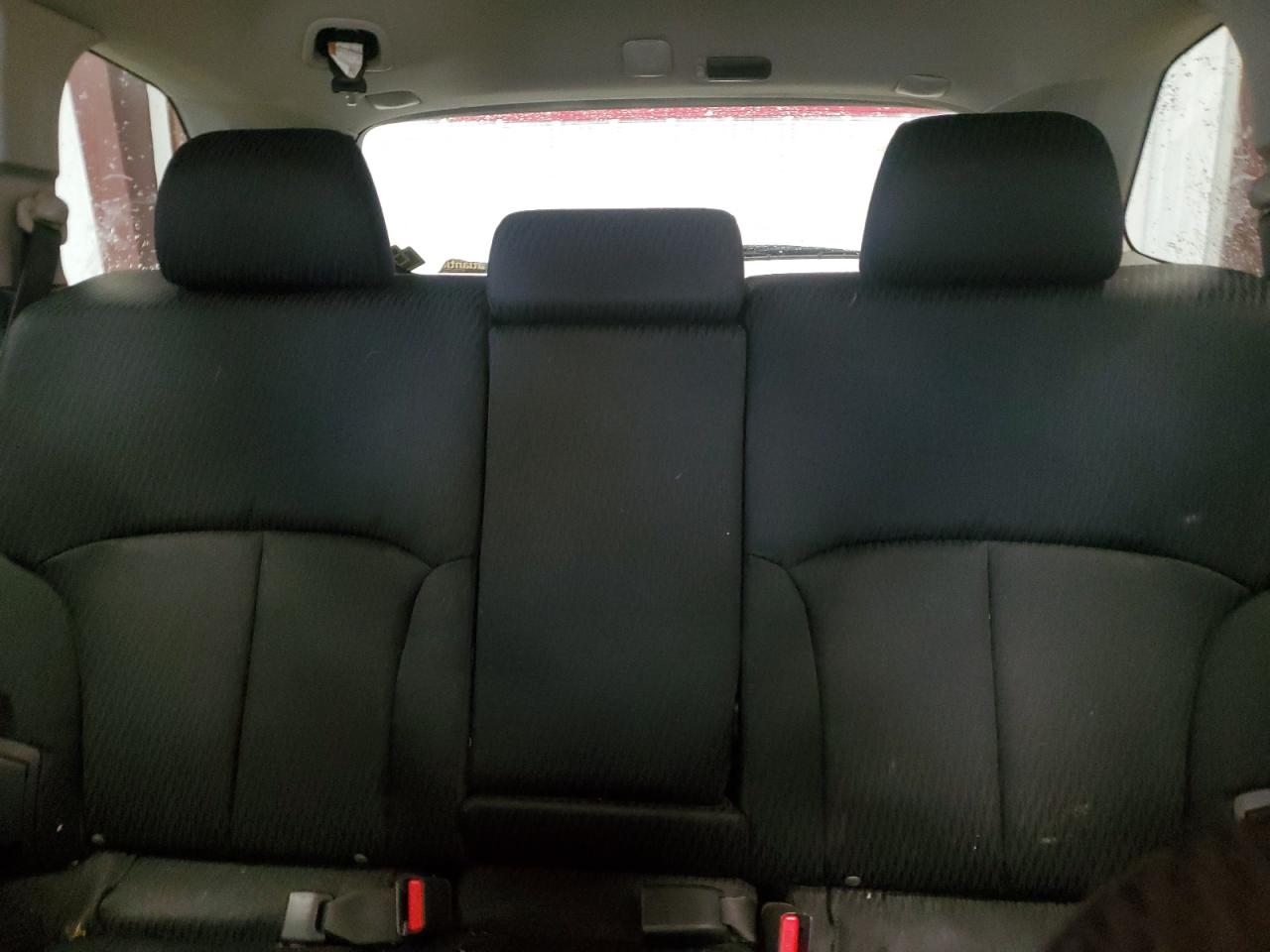 2011 Subaru Outback - Image 10