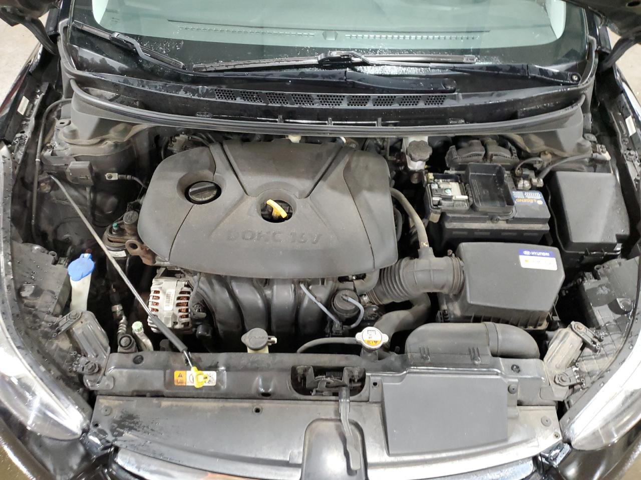 2012 Hyundai Elantra - Image 12
