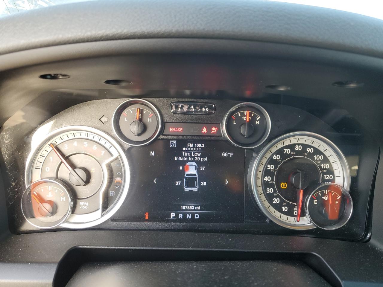 2017 RAM 1500 - Image 9