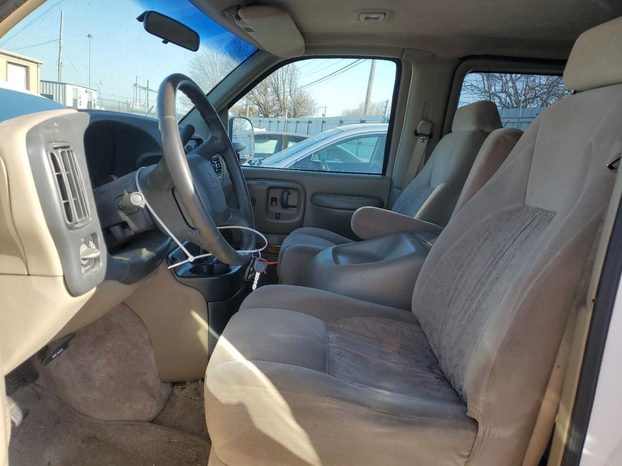 1999 Chevrolet Express - Image 7