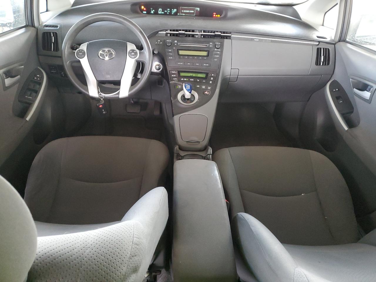 2011 Toyota Prius - Image 8