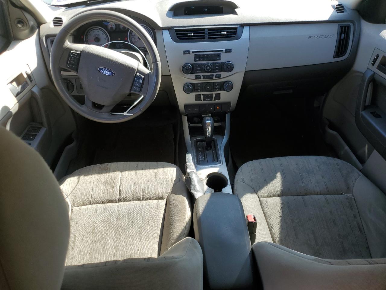 2010 Ford Focus - Image 8