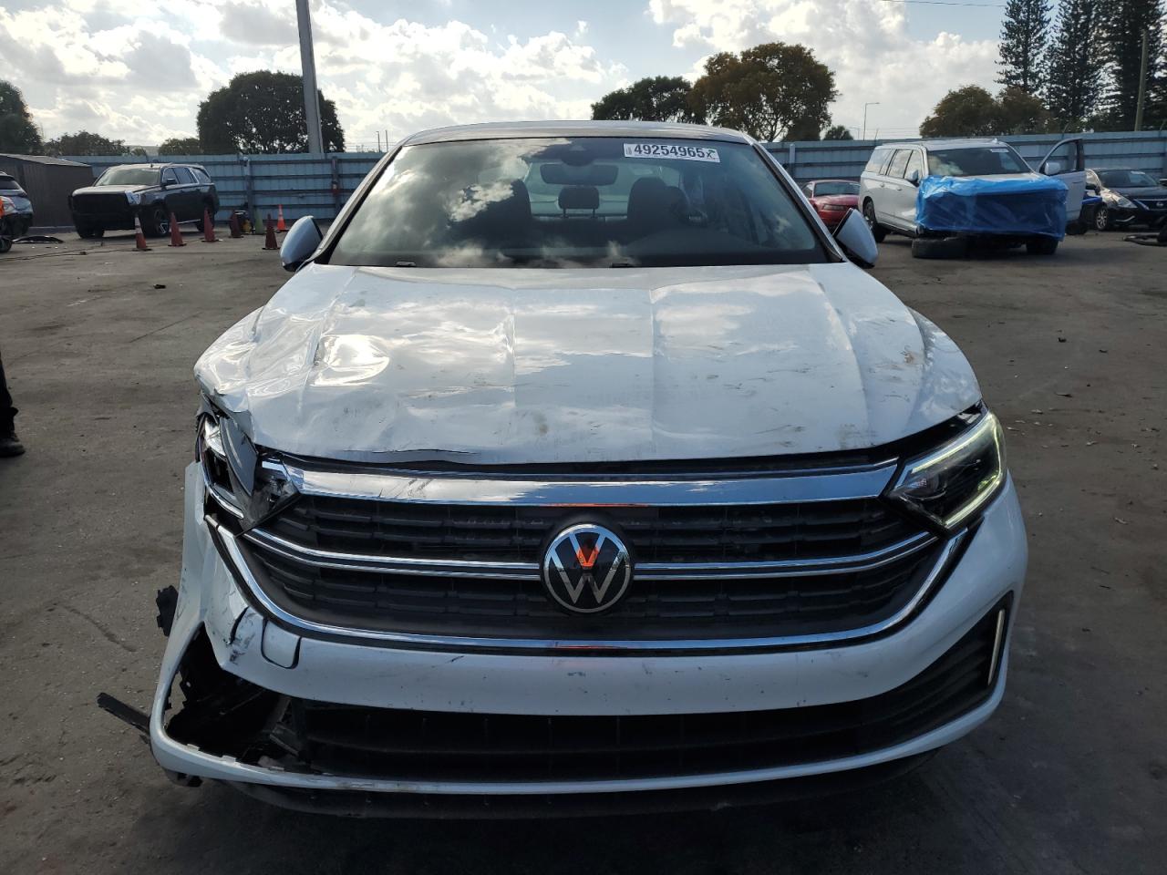 2024 Volkswagen Jetta - Image 5