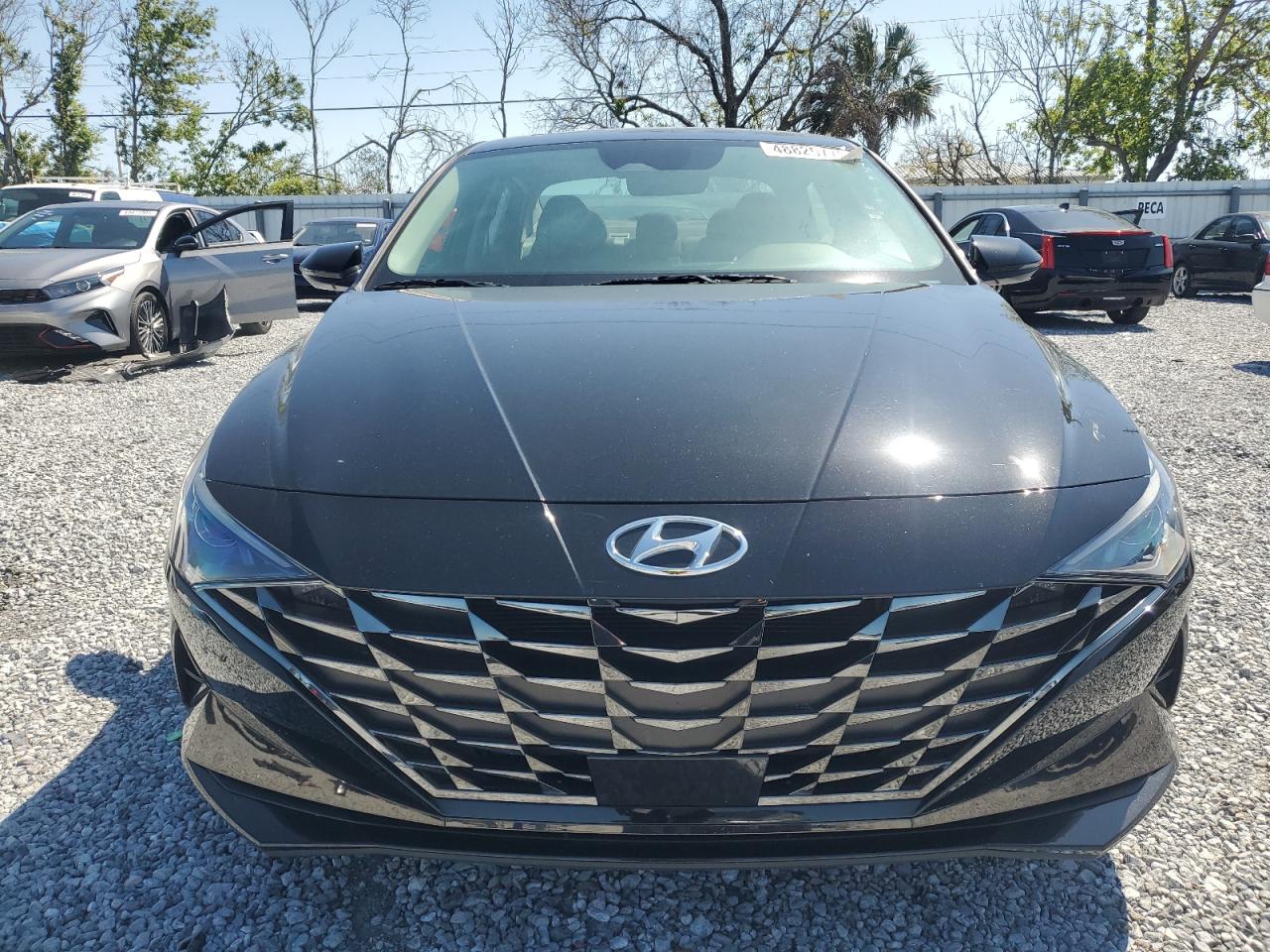 2022 Hyundai Elantra - Image 5