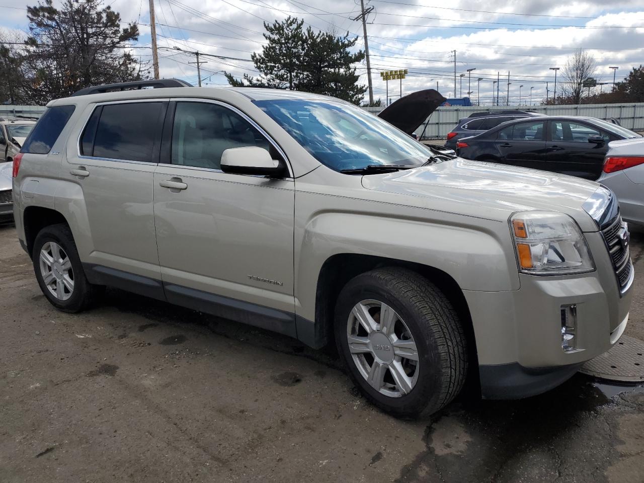 2015 GMC Terrain - Image 4