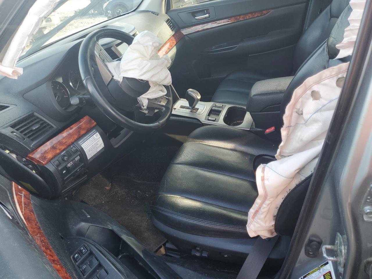 2011 Subaru Outback - Image 7