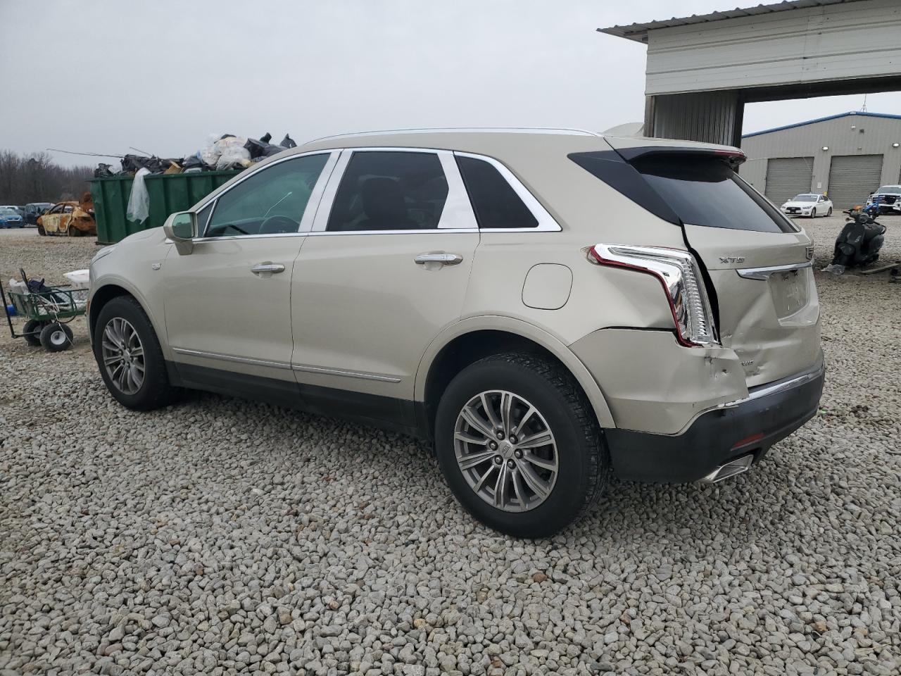 2017 Cadillac XT5 - Image 2